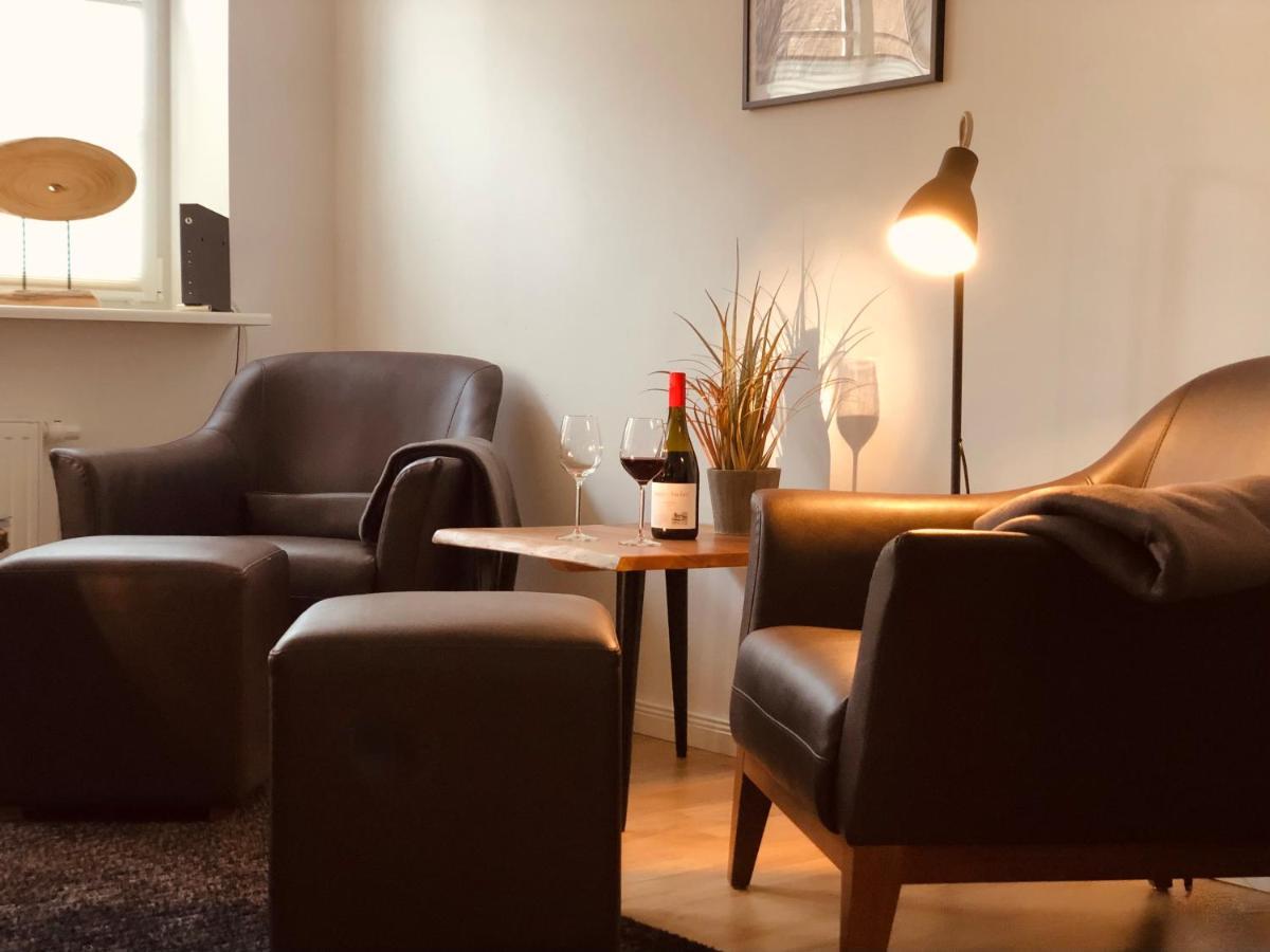 Altstadthus-Gemuetliches Ferienhaus Mit Gaertchen Friedrichstadt Eksteriør bilde